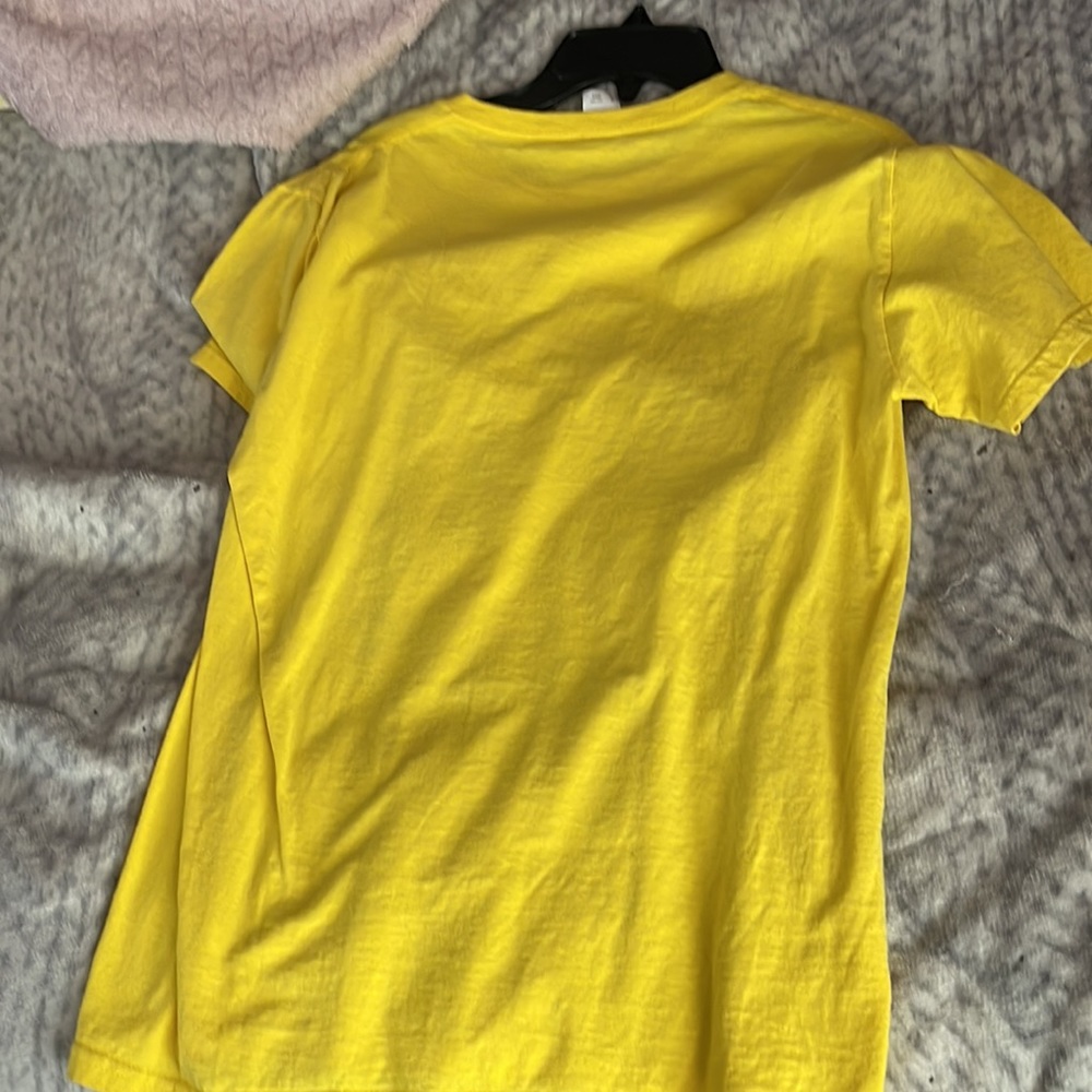 graphic tee - Picture 3 of 3